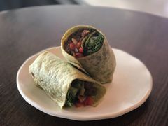 慢炖牛肉鲜蔬握不住大卷-星巴克臻选(盐城金鹰聚龙湖店)