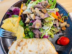 蜂蜜火腿三角豆泥拉法-HELLO 27 意面·沙拉·帕尼尼