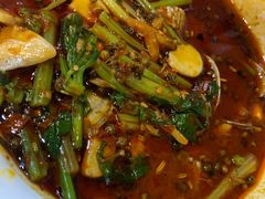 -凤凰路何眼镜香辣蟹(花果园店)