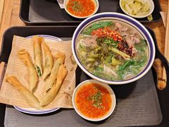 -云阿蛮云南生烫牛肉米线(奉贤路店)