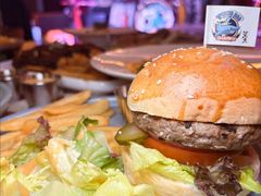 -鲨鱼美式餐厅酒吧Sharky