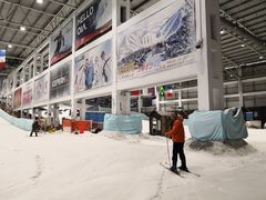 -乔波室内滑雪场