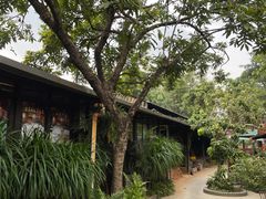 -御霞苑泥烩鸡休闲农庄