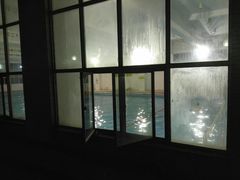 -领晟体育蓝天花园室内游泳馆