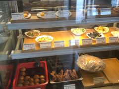 面包甜点陈列柜-老妈米线(港龙店)