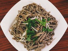 -溢心园香河肉饼总店