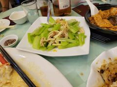 西芹炒双蚌-焕记海鲜饭店