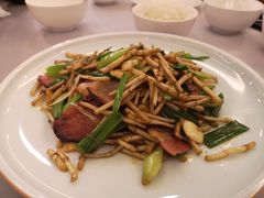 折耳根炒腊肉-贵州大厦贵州厅