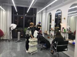 -茶发Salon·烫发染发理发