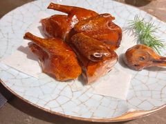 脆皮乳鸽-新荣记(BFC外滩金融中心店)