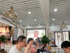 大堂-八两八金·莱芜特色炒鸡(市南漳浦路店)