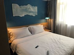 -桔子酒店(南京新街口张府园地铁站店)