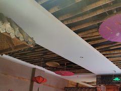 -辣莊重庆老火锅(威海高铁站韩乐坊店)