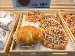 -华荣西饼屋(永护店)