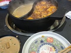 -沸炉重庆老火锅(军事博物馆店)