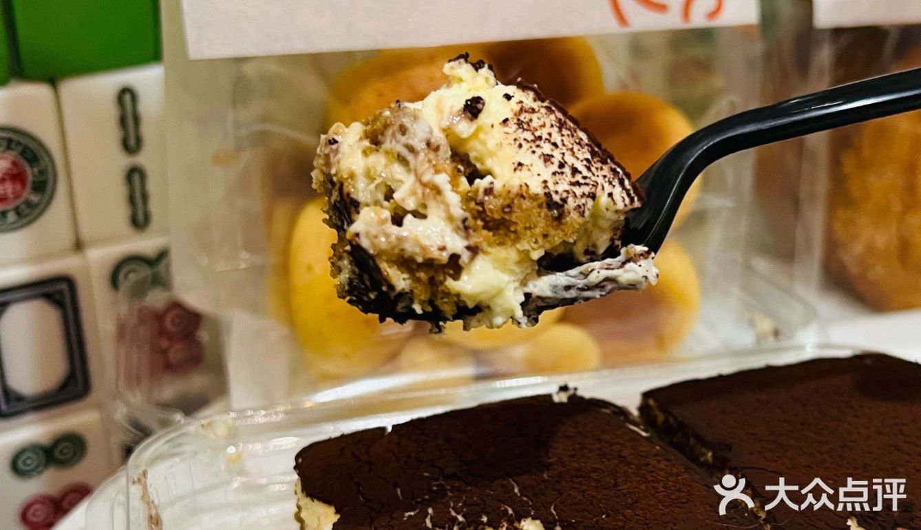 长沙限定新品惠灵顿牛排包，人多的也太离谱了吧？！  