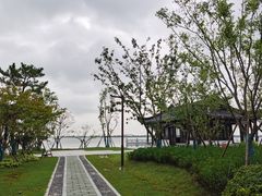 -上海滴水湖皇冠假日酒店