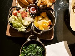 -BOURBON 玻本美式餐厅酒吧(虹桥新天地店)