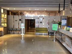 -西安大雁塔科技大学地铁站亚朵酒店