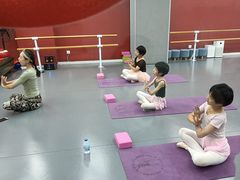 -舞霖精灵国际舞蹈教育中心(华创生活广场店)