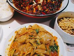 -辣小妮de川菜馆(红旗Mall店)