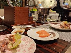 -广州万富希尔顿酒店·感趣自助餐厅·金秋蟹宴生蚝海鲜刺身