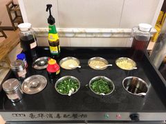 自助调料区-乳仔牛牦牛汤锅 烤羊排(松潘古城店)