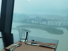-澳门旅游塔360°旋转餐厅