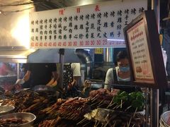 -六合夜市