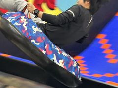 -爱蹦iBOON蹦床运动馆(江汉店)