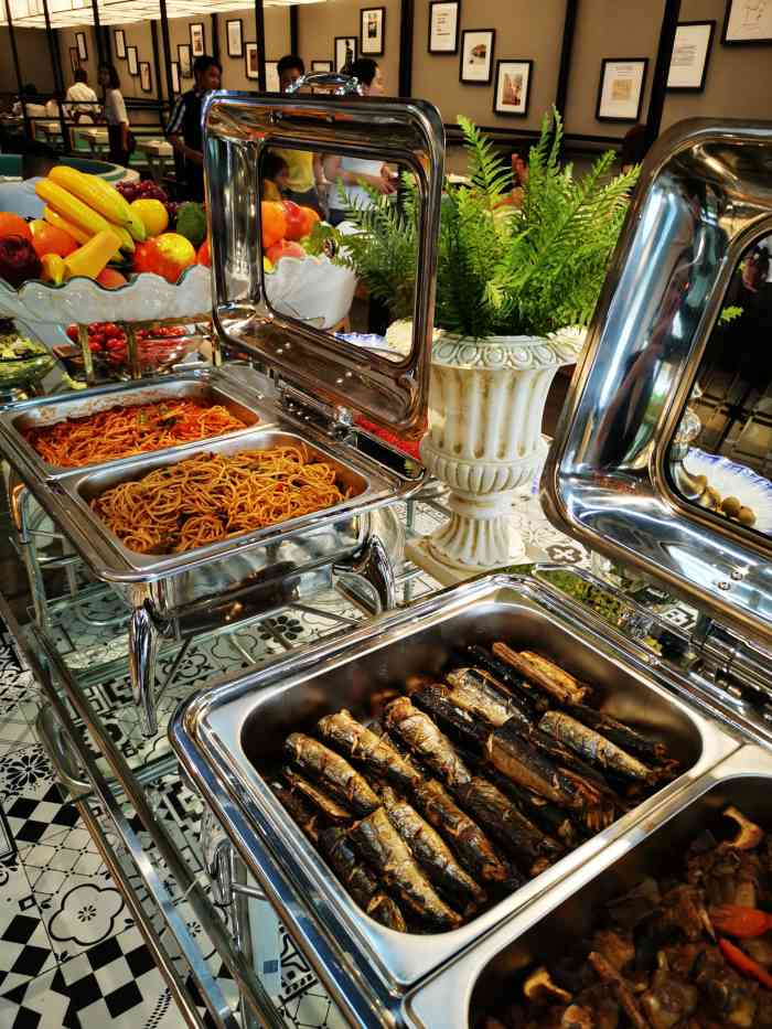 吾悦广场里面餐饮其实不多."-大众点评移动版