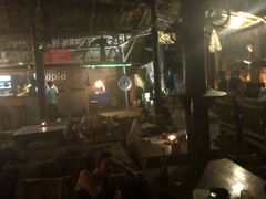 -乌托邦酒吧和餐厅