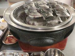 -围炉肉舍•炭烤活鳗•丹东海鲜烤肉(步行街店)