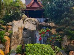 -七彩云南古滇温泉山庄