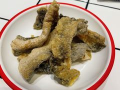 炸鱼皮-肥汁米蘭香港米线(长宁来福士店)