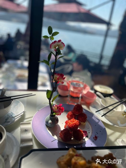 柳莺湖上·湖景餐厅·江南菜(西湖店)杨梅鳕鱼球图片