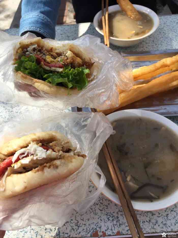 德味大包(乐川街店)-"包子个大,馅新鲜美味,关键价格实惠,特别.