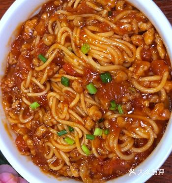 西红柿肉酱面，让你一口咬下，满满的幸福感！