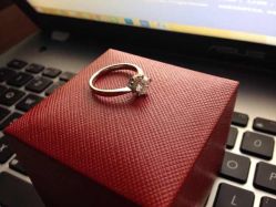 -威德钻石-克拉钻大本营(南京东路店)