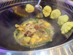 -哈尔滨烧烤·山河村铁锅炖(交大店)