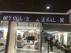-MODEL'S HAIR