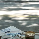 早晨散步，过来喝杯新品，这么早营业的咖啡小铺真不多