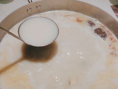 -洪氏嗨捞·广东猪肚鸡·椰子鸡火锅(西咸万象城店)