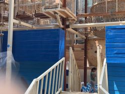 -PIPIKINGDOM皮皮王国欢乐号(欢乐海岸购物中心店)