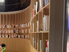 -涨巢·潮玩水疗局