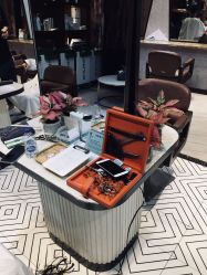 -PE SALON