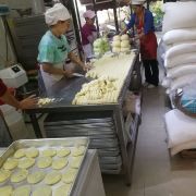 自助取餐区-眼镜粑粑