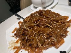 干炒牛肉河粉-衡山汇·高级粤菜(霄云路店)