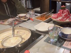 -尚尚仙·酸汤猪手·猪肚鸡火锅(华联万柳购物中心店)