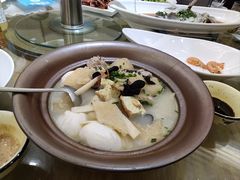 -新天明砂锅鱼头煲